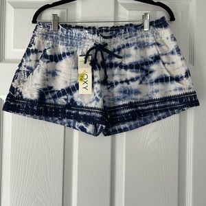 NWT Roxy tie dye shorts. Tie at waist. Adorable! Size large